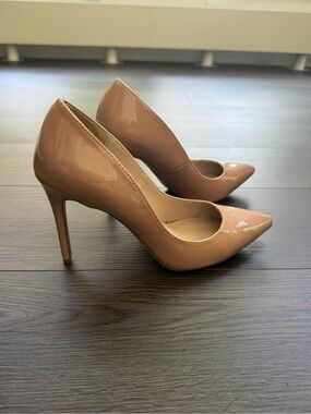 le chateau Nude Patent Pointed-Toe Stiletto Pumps